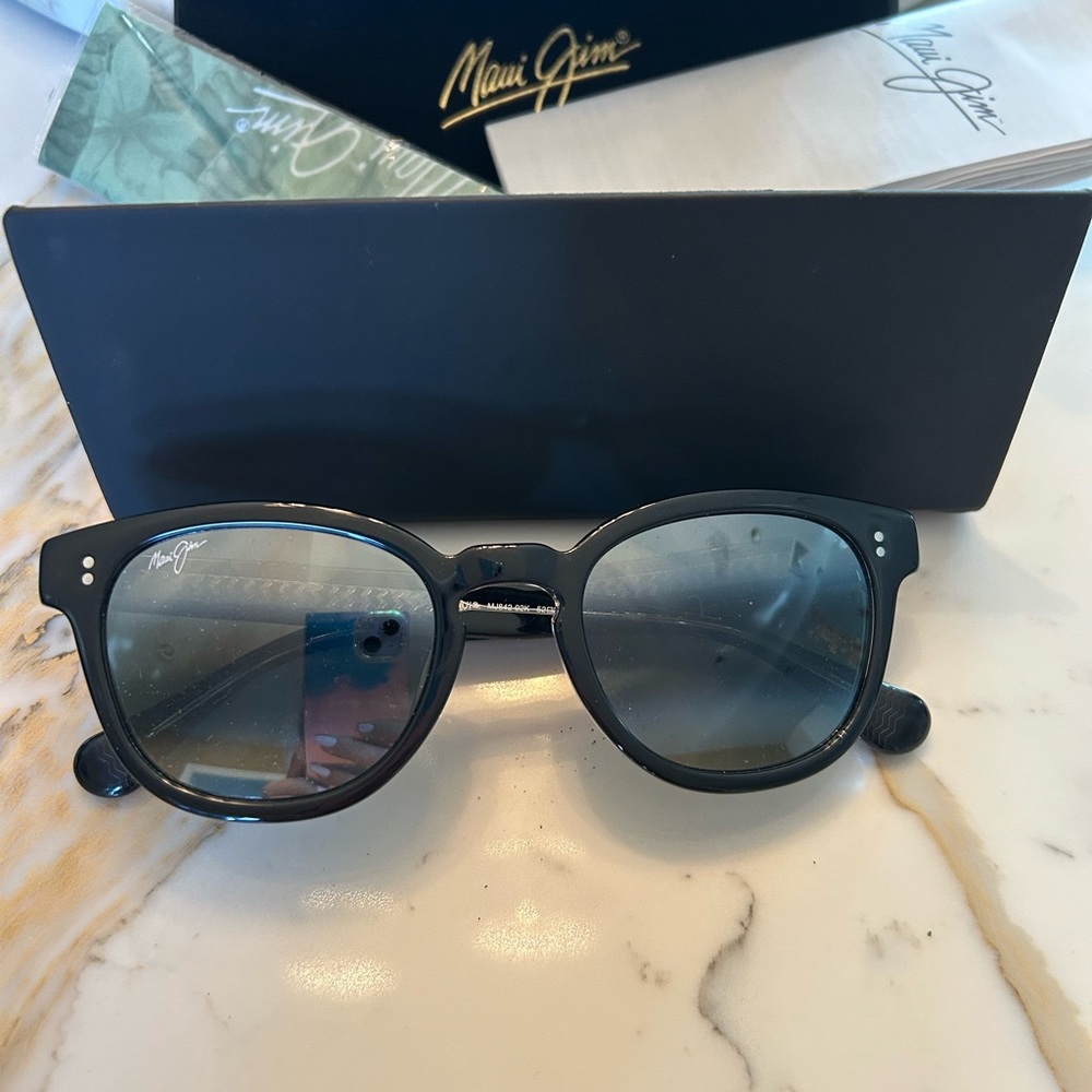 Maui Jim unisex Cheetah 5 sunglasses in black